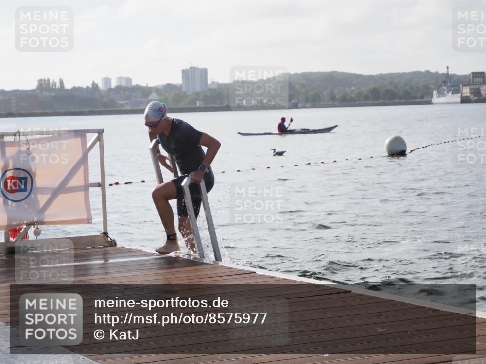 17.08.2025 - KN Förde Triathlon 2025 KatJ http://msf.ph/oto/8575977 17.08.2025 09:10:26 Schwimmen 105, 114, 119, 253, 105, 109, 114, 119, 253 meine-sportfotos.de
