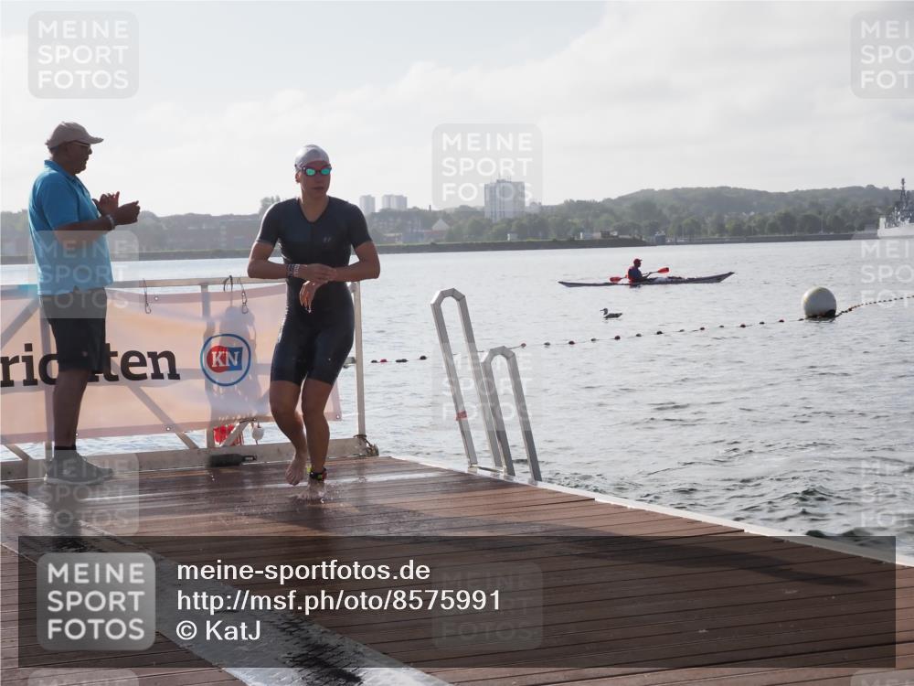 17.08.2025 - KN Förde Triathlon 2025 KatJ http://msf.ph/oto/8575991 17.08.2025 09:10:28 Schwimmen 105, 114, 253, 105, 109, 114, 119, 253 meine-sportfotos.de