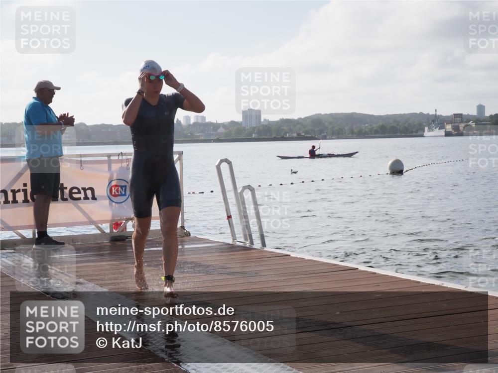 17.08.2025 - KN Förde Triathlon 2025 KatJ http://msf.ph/oto/8576005 17.08.2025 09:10:29 Schwimmen 105, 113, 114, 253, 105, 109, 114, 119, 253 meine-sportfotos.de