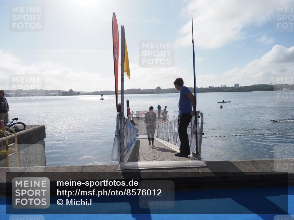 17.08.2025 - KN Förde Triathlon 2025 MichiJ http://msf.ph/oto/8576012 17.08.2025 09:08:06 Schwimmen 106, 106, 252 meine-sportfotos.de