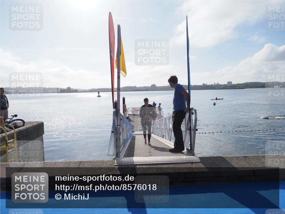17.08.2025 - KN Förde Triathlon 2025 MichiJ http://msf.ph/oto/8576018 17.08.2025 09:08:06 Schwimmen 106, 106, 252 meine-sportfotos.de