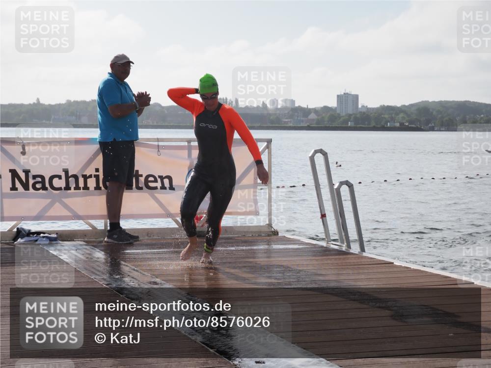 17.08.2025 - KN Förde Triathlon 2025 KatJ http://msf.ph/oto/8576026 17.08.2025 09:10:39 Schwimmen 113, 121, 105, 113, 121, 253 meine-sportfotos.de