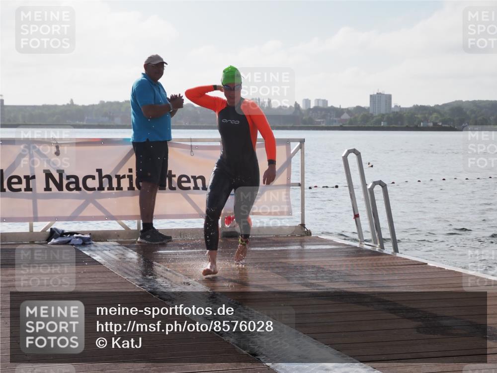 17.08.2025 - KN Förde Triathlon 2025 KatJ http://msf.ph/oto/8576028 17.08.2025 09:10:39 Schwimmen 113, 121, 105, 113, 121, 253 meine-sportfotos.de