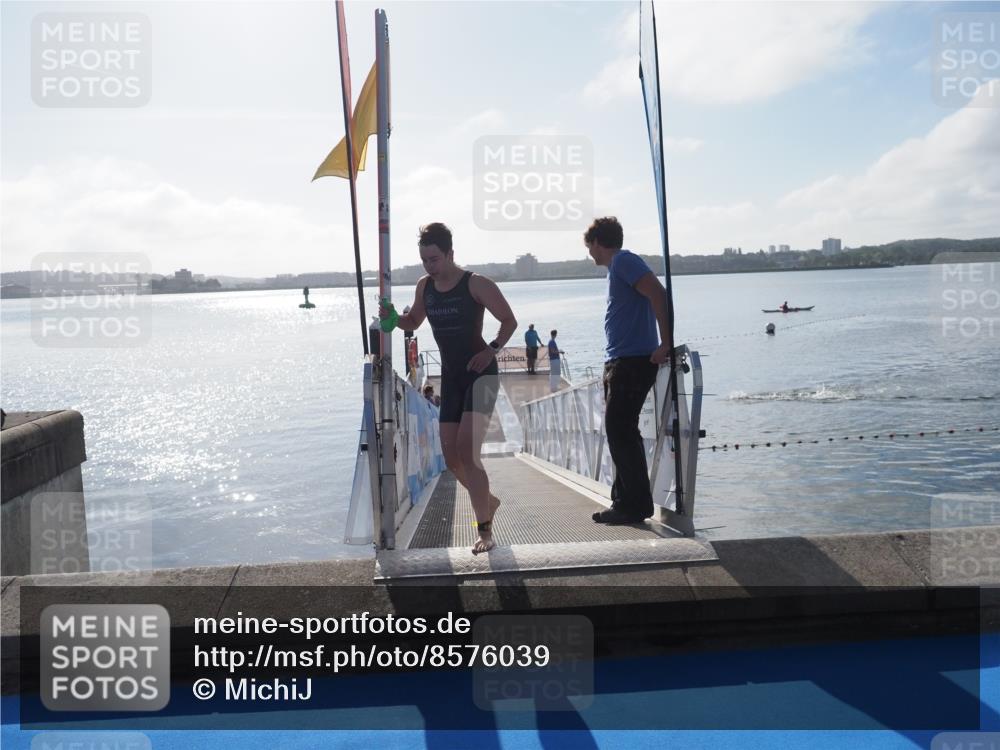 17.08.2025 - KN Förde Triathlon 2025 MichiJ http://msf.ph/oto/8576039 17.08.2025 09:08:13 Schwimmen 106, 252, 115 meine-sportfotos.de