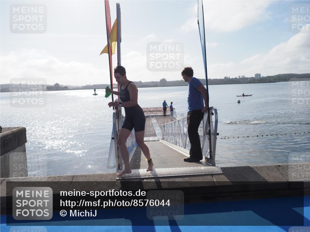 17.08.2025 - KN Förde Triathlon 2025 MichiJ http://msf.ph/oto/8576044 17.08.2025 09:08:13 Schwimmen 106, 252, 115 meine-sportfotos.de