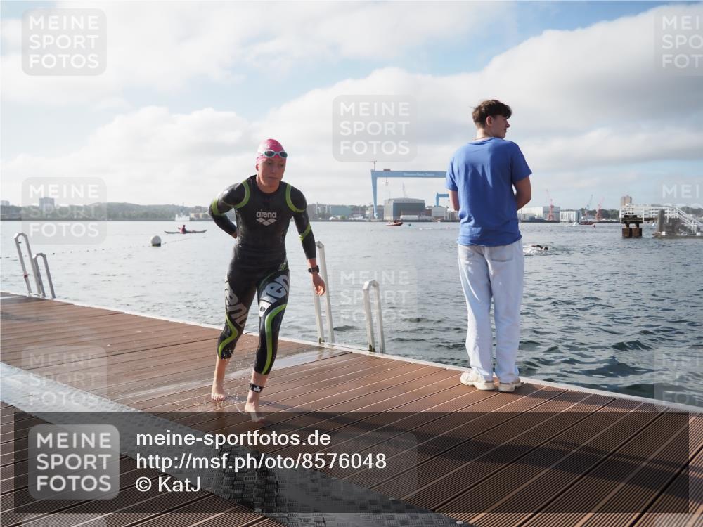 17.08.2025 - KN Förde Triathlon 2025 KatJ http://msf.ph/oto/8576048 17.08.2025 09:10:44 Schwimmen 113, 121, 113, 121 meine-sportfotos.de