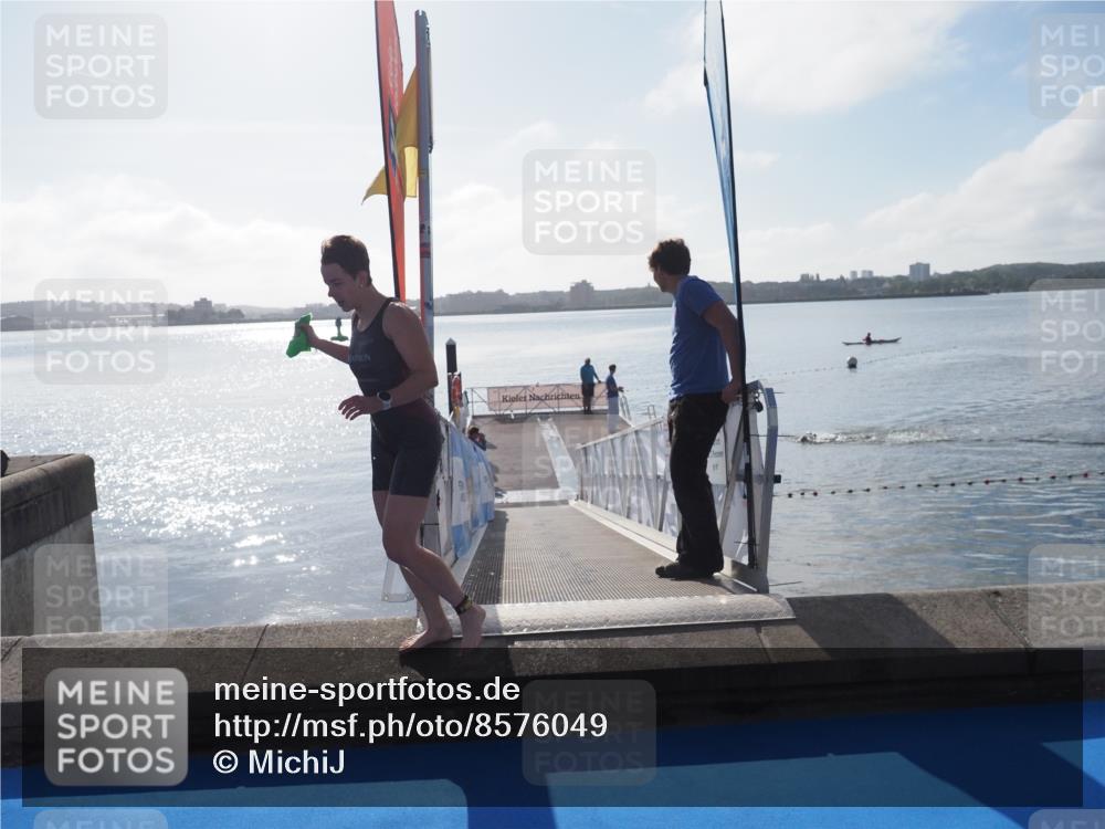17.08.2025 - KN Förde Triathlon 2025 MichiJ http://msf.ph/oto/8576049 17.08.2025 09:08:13 Schwimmen 106, 252, 115 meine-sportfotos.de