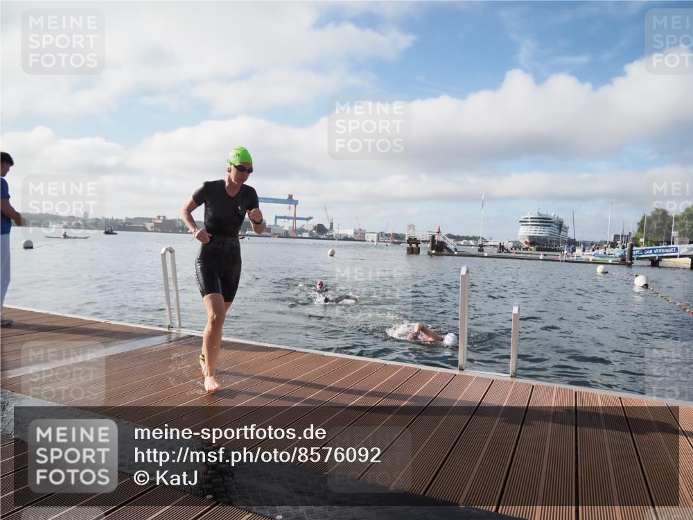 17.08.2025 - KN Förde Triathlon 2025 KatJ http://msf.ph/oto/8576092 17.08.2025 09:11:09 Schwimmen 116, 117, 116, 117 meine-sportfotos.de