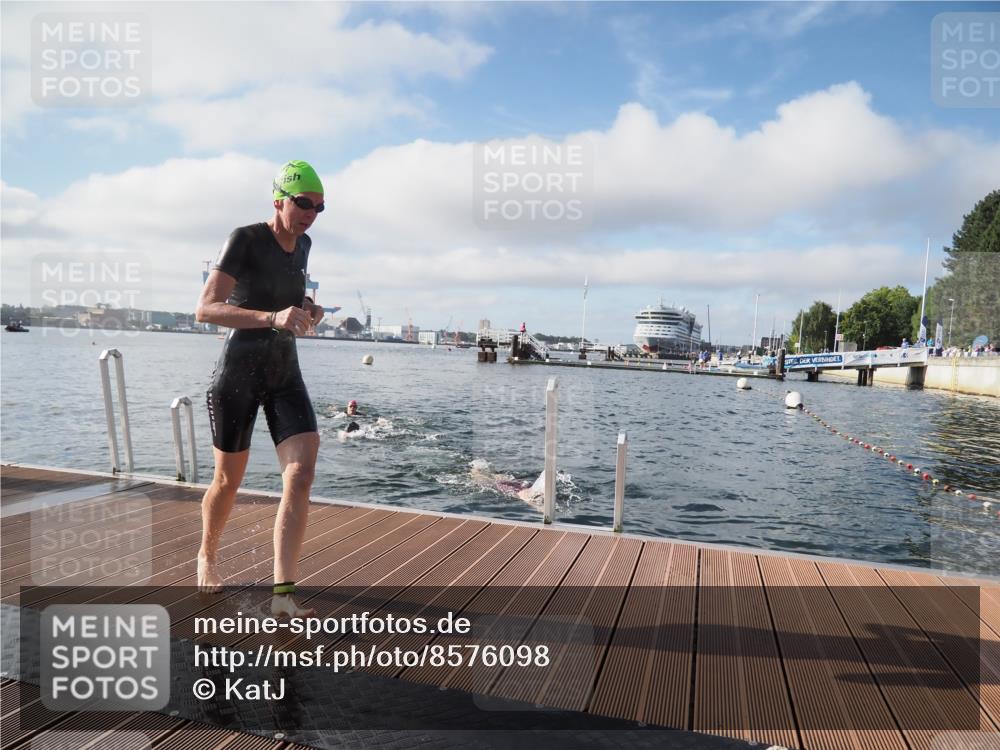 17.08.2025 - KN Förde Triathlon 2025 KatJ http://msf.ph/oto/8576098 17.08.2025 09:11:10 Schwimmen 116, 117, 116, 117 meine-sportfotos.de