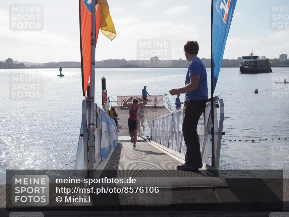 17.08.2025 - KN Förde Triathlon 2025 MichiJ http://msf.ph/oto/8576106 17.08.2025 09:08:55 Schwimmen 101, 107, 101, 107 meine-sportfotos.de