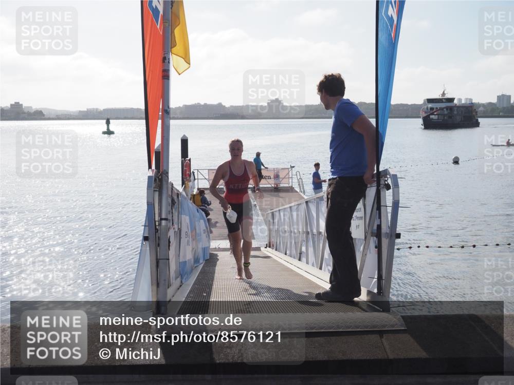 17.08.2025 - KN Förde Triathlon 2025 MichiJ http://msf.ph/oto/8576121 17.08.2025 09:08:56 Schwimmen 101, 107, 101, 107 meine-sportfotos.de