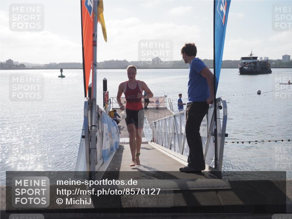 17.08.2025 - KN Förde Triathlon 2025 MichiJ http://msf.ph/oto/8576127 17.08.2025 09:08:57 Schwimmen 101, 107, 101, 107 meine-sportfotos.de