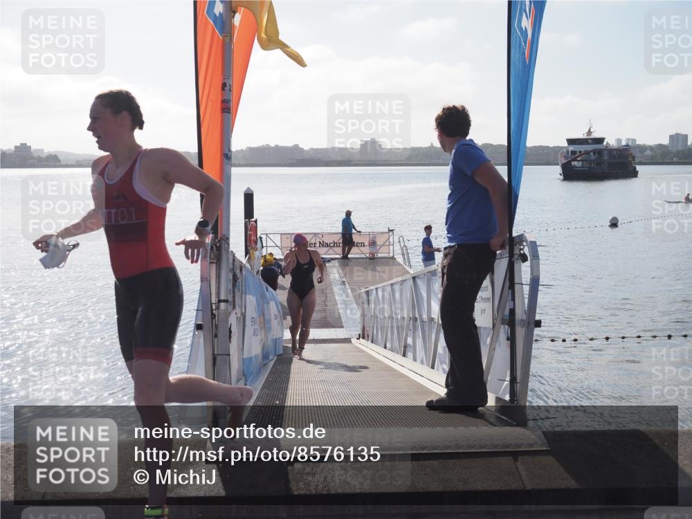 17.08.2025 - KN Förde Triathlon 2025 MichiJ http://msf.ph/oto/8576135 17.08.2025 09:08:58 Schwimmen 101, 107, 101, 107 meine-sportfotos.de
