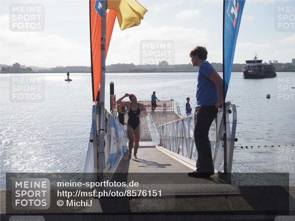 17.08.2025 - KN Förde Triathlon 2025 MichiJ http://msf.ph/oto/8576151 17.08.2025 09:08:59 Schwimmen 101, 107, 101, 107 meine-sportfotos.de