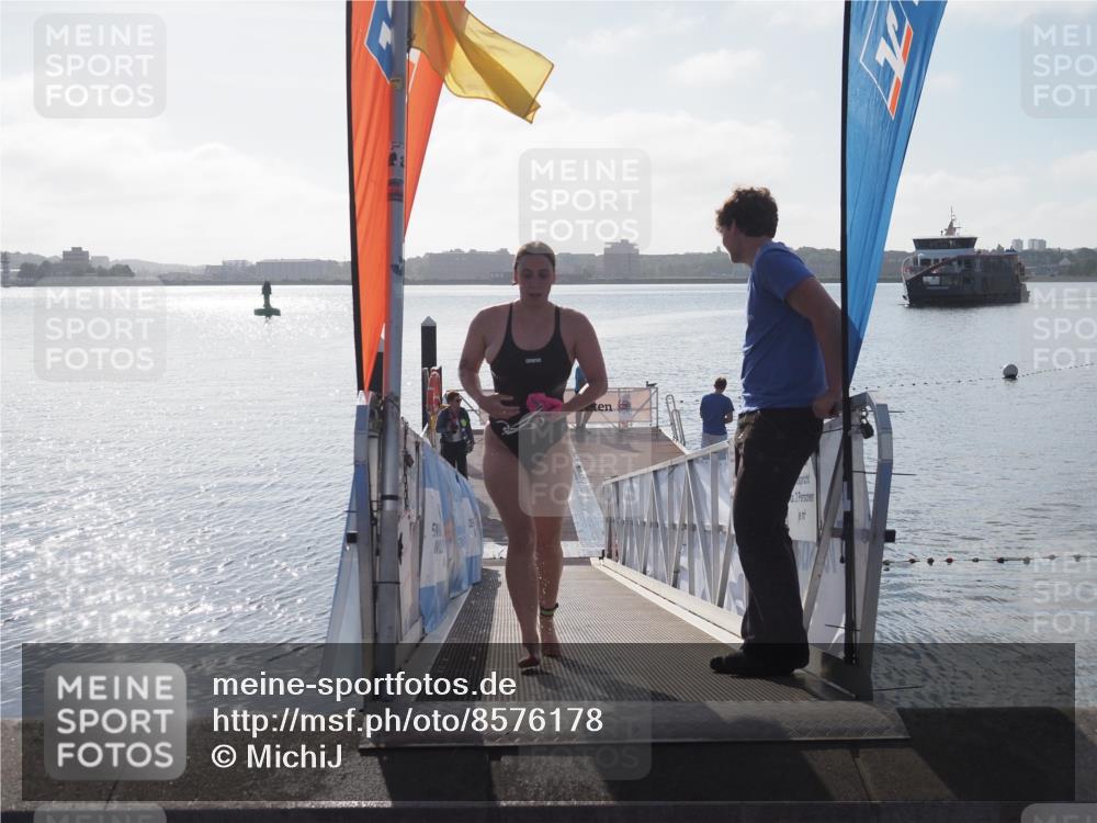 17.08.2025 - KN Förde Triathlon 2025 MichiJ http://msf.ph/oto/8576178 17.08.2025 09:09:00 Schwimmen 101, 107, 107 meine-sportfotos.de