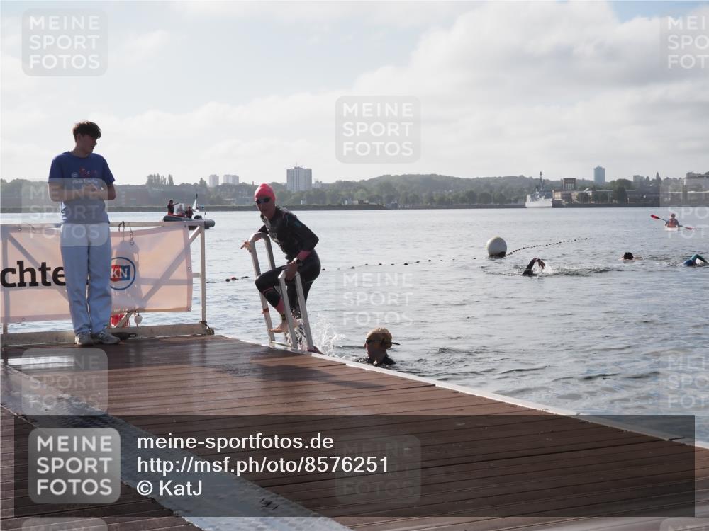 17.08.2025 - KN Förde Triathlon 2025 KatJ http://msf.ph/oto/8576251 17.08.2025 09:12:39 Schwimmen 136, 142, 136 meine-sportfotos.de