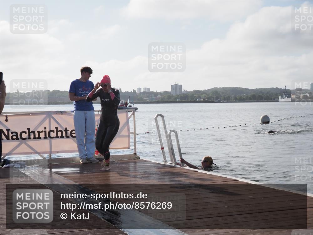 17.08.2025 - KN Förde Triathlon 2025 KatJ http://msf.ph/oto/8576269 17.08.2025 09:12:41 Schwimmen 136, 142, 136, 142 meine-sportfotos.de