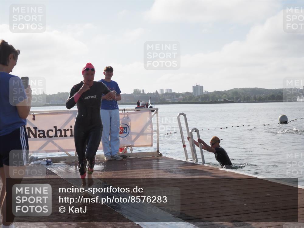 17.08.2025 - KN Förde Triathlon 2025 KatJ http://msf.ph/oto/8576283 17.08.2025 09:12:42 Schwimmen 136, 142, 136, 142 meine-sportfotos.de