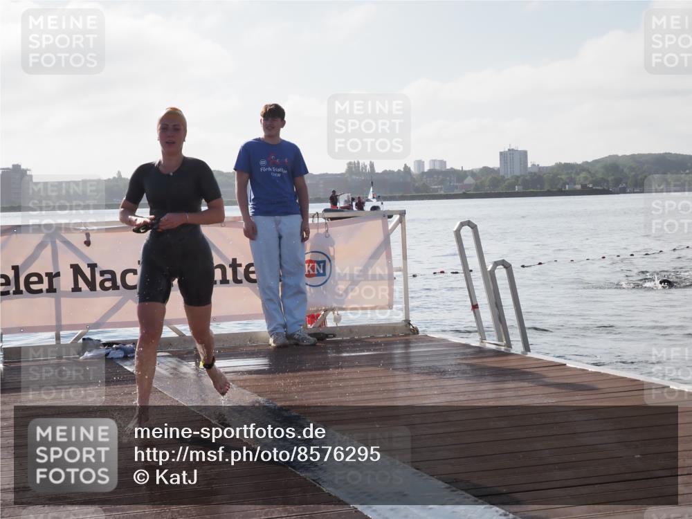 17.08.2025 - KN Förde Triathlon 2025 KatJ http://msf.ph/oto/8576295 17.08.2025 09:12:46 Schwimmen 136, 142, 136, 142 meine-sportfotos.de