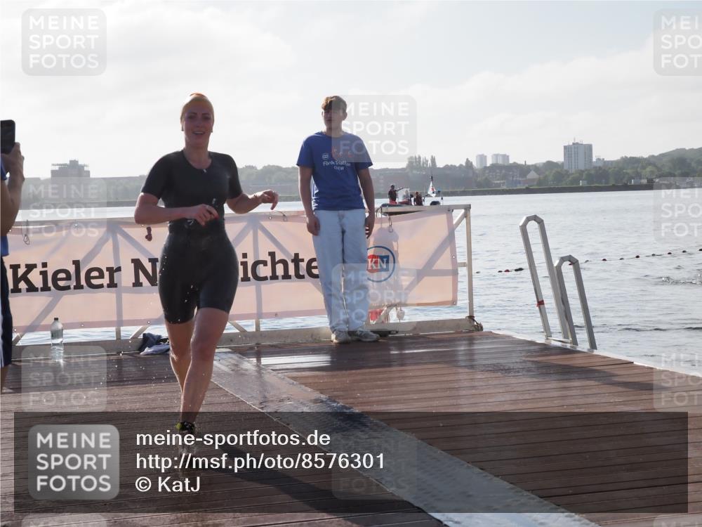 17.08.2025 - KN Förde Triathlon 2025 KatJ http://msf.ph/oto/8576301 17.08.2025 09:12:46 Schwimmen 136, 142, 136, 142 meine-sportfotos.de