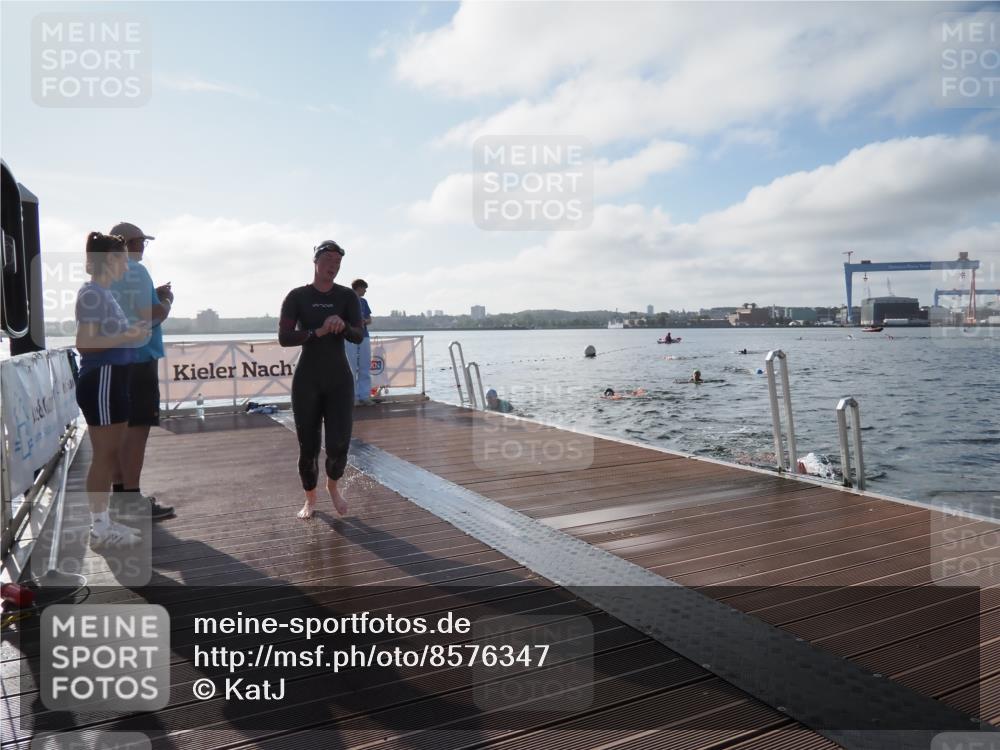 17.08.2025 - KN Förde Triathlon 2025 KatJ http://msf.ph/oto/8576347 17.08.2025 09:13:05 Schwimmen 122, 126, 130, 126 meine-sportfotos.de