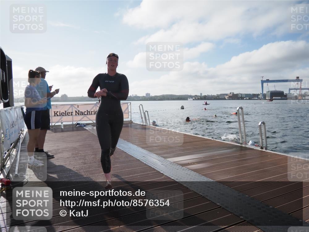 17.08.2025 - KN Förde Triathlon 2025 KatJ http://msf.ph/oto/8576354 17.08.2025 09:13:06 Schwimmen 122, 126, 130, 122, 126 meine-sportfotos.de