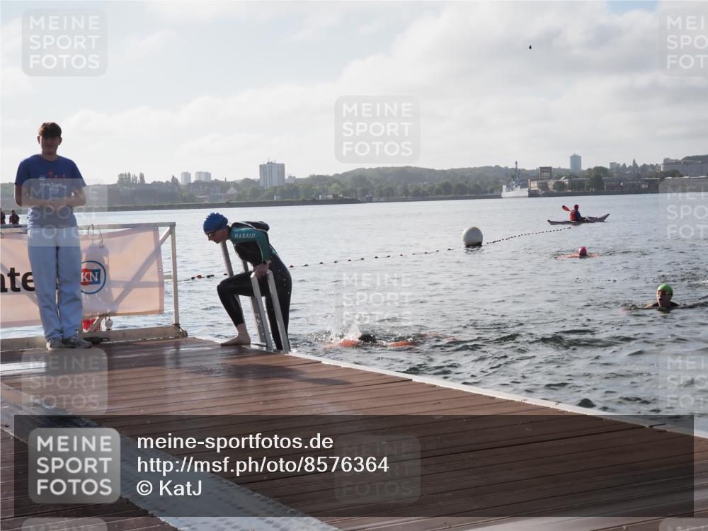 17.08.2025 - KN Förde Triathlon 2025 KatJ http://msf.ph/oto/8576364 17.08.2025 09:13:09 Schwimmen 122, 126, 130, 122, 126, 130 meine-sportfotos.de