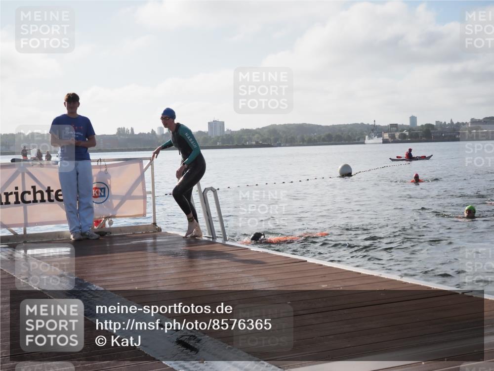 17.08.2025 - KN Förde Triathlon 2025 KatJ http://msf.ph/oto/8576365 17.08.2025 09:13:10 Schwimmen 122, 126, 130, 122, 126, 130 meine-sportfotos.de