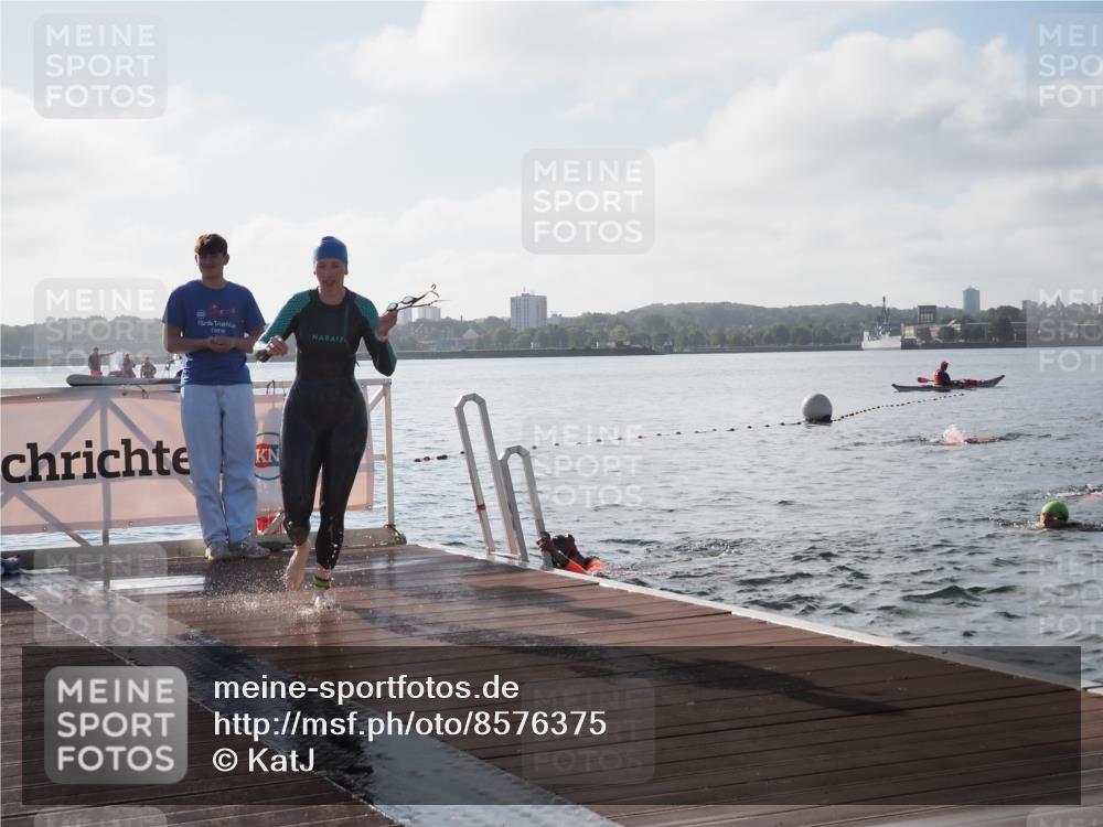 17.08.2025 - KN Förde Triathlon 2025 KatJ http://msf.ph/oto/8576375 17.08.2025 09:13:11 Schwimmen 122, 126, 130, 122, 126, 130 meine-sportfotos.de