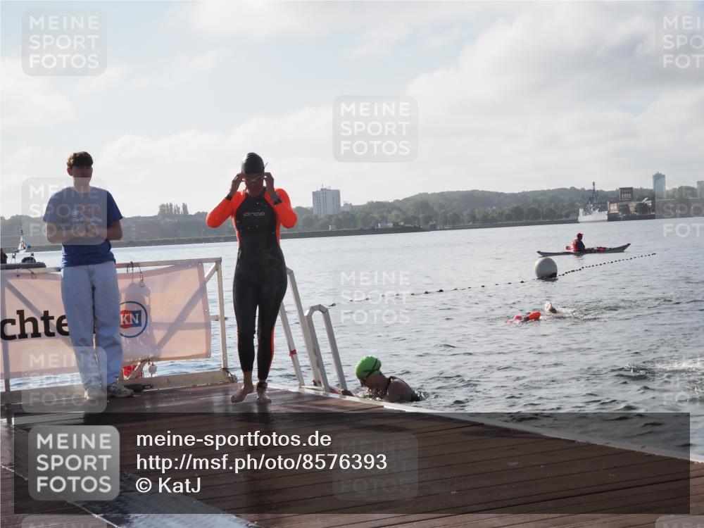 17.08.2025 - KN Förde Triathlon 2025 KatJ http://msf.ph/oto/8576393 17.08.2025 09:13:19 Schwimmen 122, 130, 135, 198, 122, 130, 135, 198 meine-sportfotos.de
