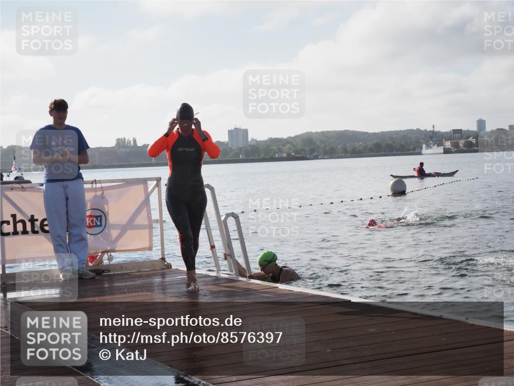 17.08.2025 - KN Förde Triathlon 2025 KatJ http://msf.ph/oto/8576397 17.08.2025 09:13:19 Schwimmen 122, 130, 135, 198, 122, 130, 135, 198 meine-sportfotos.de