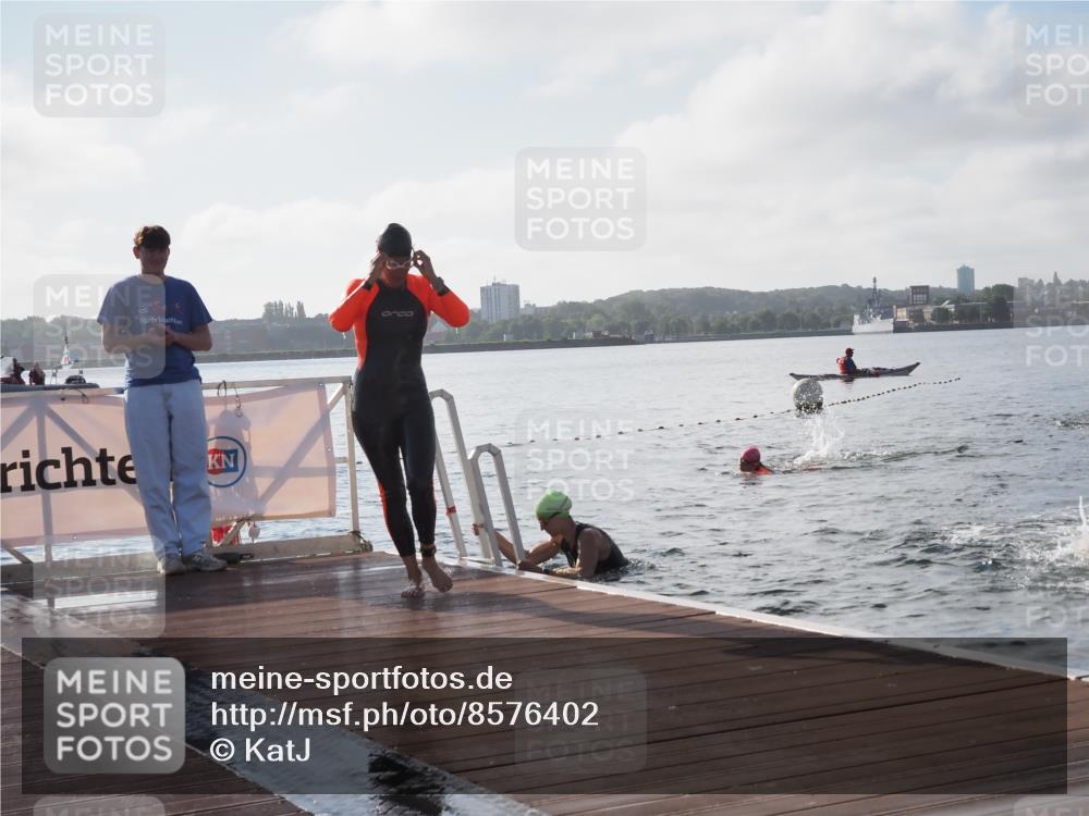 17.08.2025 - KN Förde Triathlon 2025 KatJ http://msf.ph/oto/8576402 17.08.2025 09:13:19 Schwimmen 122, 130, 135, 198, 122, 130, 135, 198 meine-sportfotos.de