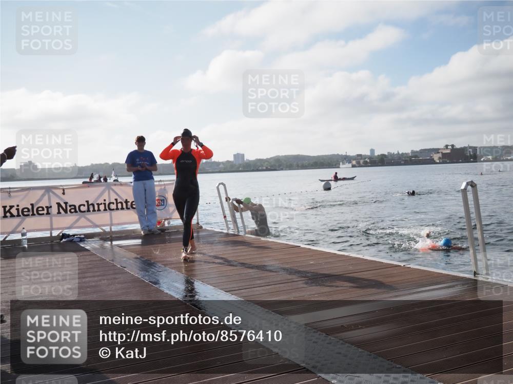 17.08.2025 - KN Förde Triathlon 2025 KatJ http://msf.ph/oto/8576410 17.08.2025 09:13:20 Schwimmen 122, 130, 135, 148, 198, 122, 130, 135, 198 meine-sportfotos.de