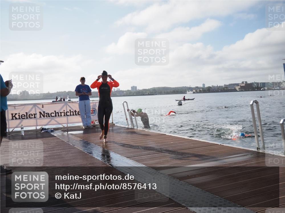 17.08.2025 - KN Förde Triathlon 2025 KatJ http://msf.ph/oto/8576413 17.08.2025 09:13:20 Schwimmen 122, 130, 135, 148, 198, 122, 130, 135, 198 meine-sportfotos.de
