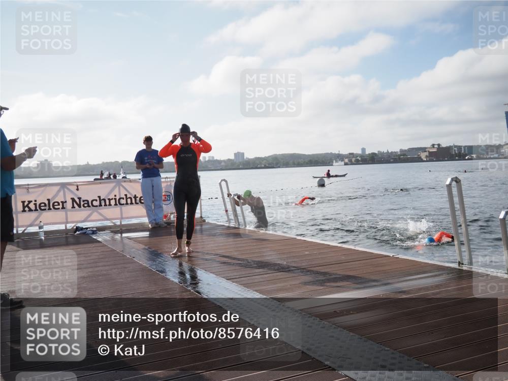 17.08.2025 - KN Förde Triathlon 2025 KatJ http://msf.ph/oto/8576416 17.08.2025 09:13:21 Schwimmen 122, 130, 135, 148, 198, 122, 130, 135, 198 meine-sportfotos.de