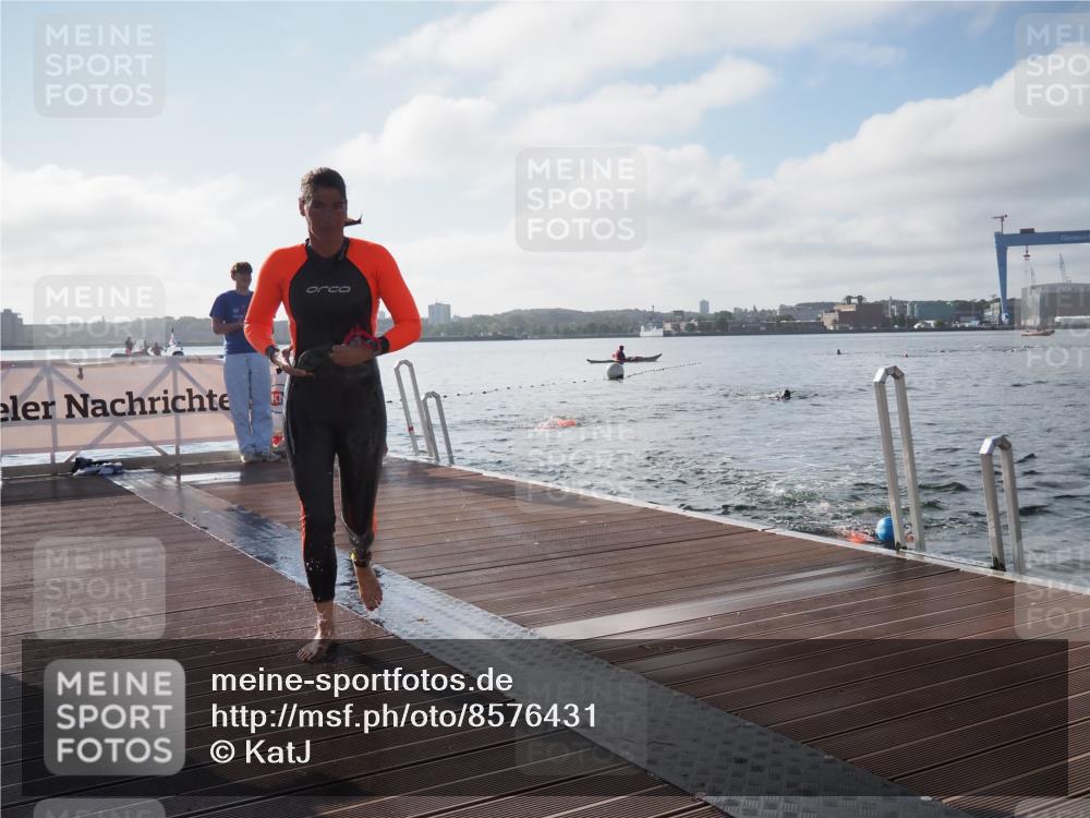 17.08.2025 - KN Förde Triathlon 2025 KatJ http://msf.ph/oto/8576431 17.08.2025 09:13:22 Schwimmen 130, 135, 148, 198, 122, 130, 135, 198 meine-sportfotos.de