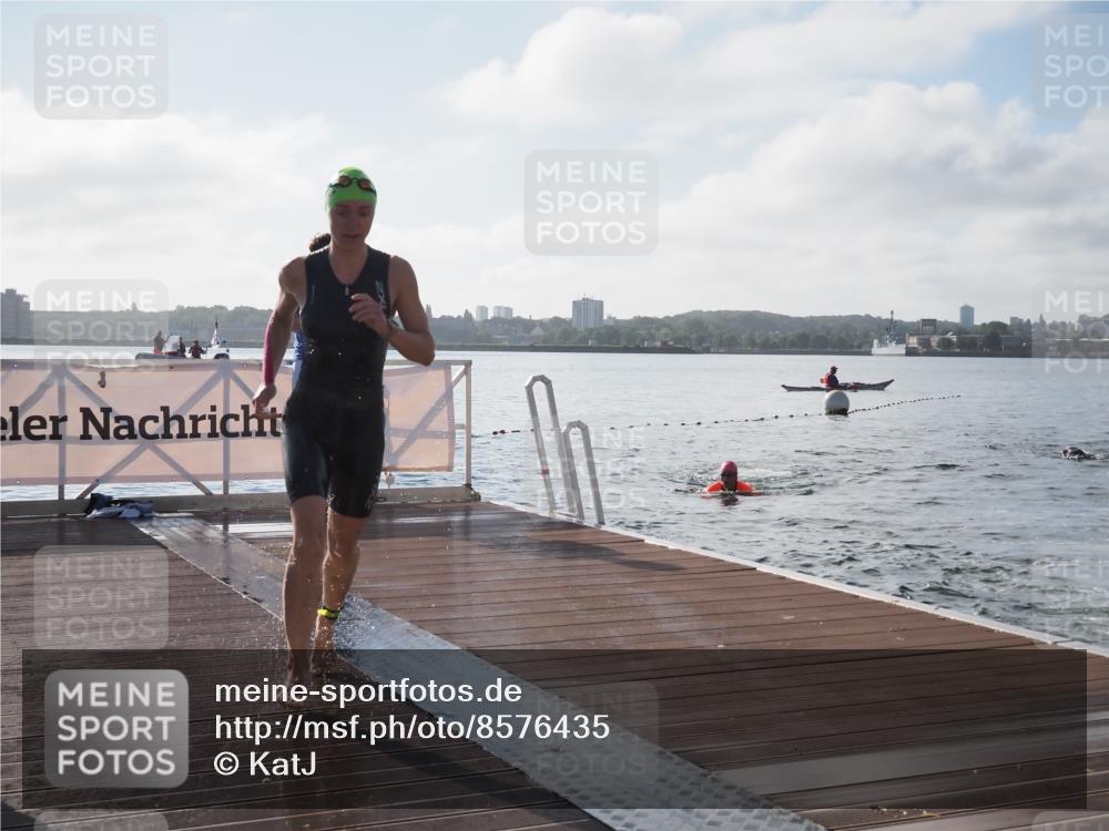 17.08.2025 - KN Förde Triathlon 2025 KatJ http://msf.ph/oto/8576435 17.08.2025 09:13:24 Schwimmen 135, 148, 198, 122, 130, 135, 148, 198 meine-sportfotos.de