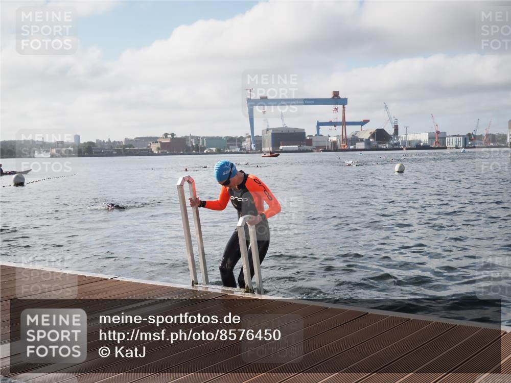 17.08.2025 - KN Förde Triathlon 2025 KatJ http://msf.ph/oto/8576450 17.08.2025 09:13:29 Schwimmen 135, 138, 148, 198, 135, 148, 198 meine-sportfotos.de