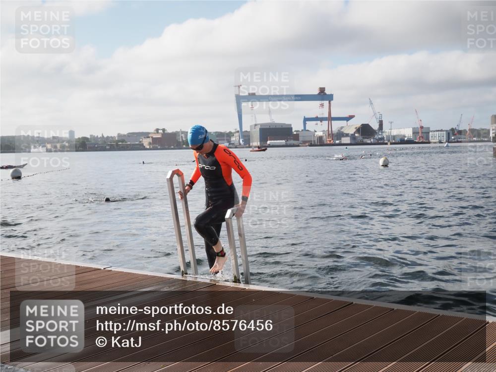 17.08.2025 - KN Förde Triathlon 2025 KatJ http://msf.ph/oto/8576456 17.08.2025 09:13:29 Schwimmen 135, 138, 148, 198, 135, 148, 198 meine-sportfotos.de