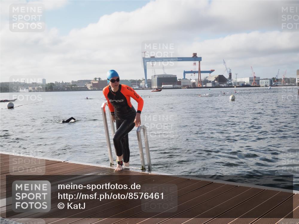 17.08.2025 - KN Förde Triathlon 2025 KatJ http://msf.ph/oto/8576461 17.08.2025 09:13:29 Schwimmen 135, 138, 148, 198, 135, 148, 198 meine-sportfotos.de