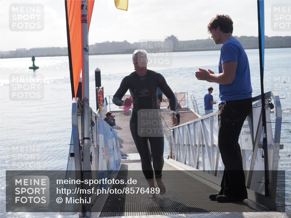 17.08.2025 - KN Förde Triathlon 2025 MichiJ http://msf.ph/oto/8576489 17.08.2025 09:10:30 Schwimmen 109, 114, 119, 105, 113, 114, 253 meine-sportfotos.de