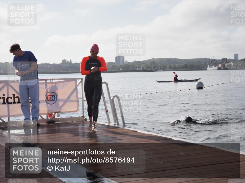 17.08.2025 - KN Förde Triathlon 2025 KatJ http://msf.ph/oto/8576494 17.08.2025 09:13:36 Schwimmen 138, 148, 151, 135, 138, 148, 198 meine-sportfotos.de