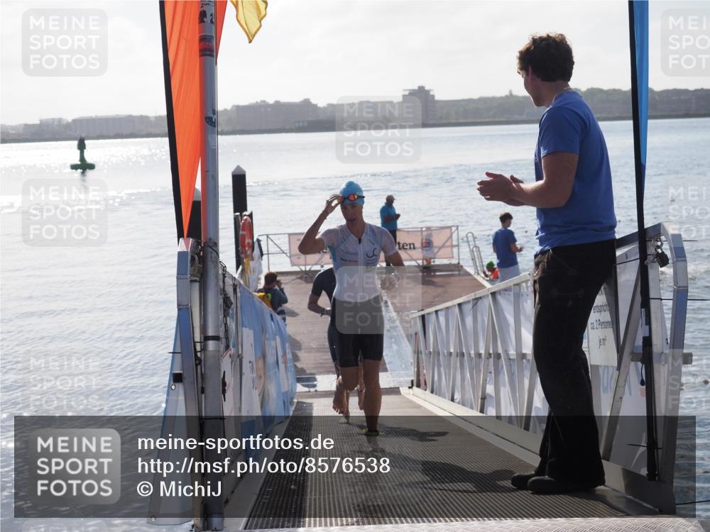 17.08.2025 - KN Förde Triathlon 2025 MichiJ http://msf.ph/oto/8576538 17.08.2025 09:10:34 Schwimmen 105, 109, 114, 119, 253, 105, 113, 121, 253 meine-sportfotos.de