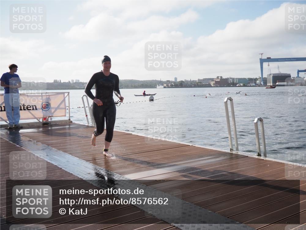 17.08.2025 - KN Förde Triathlon 2025 KatJ http://msf.ph/oto/8576562 17.08.2025 09:13:45 Schwimmen 138, 151, 138, 151 meine-sportfotos.de