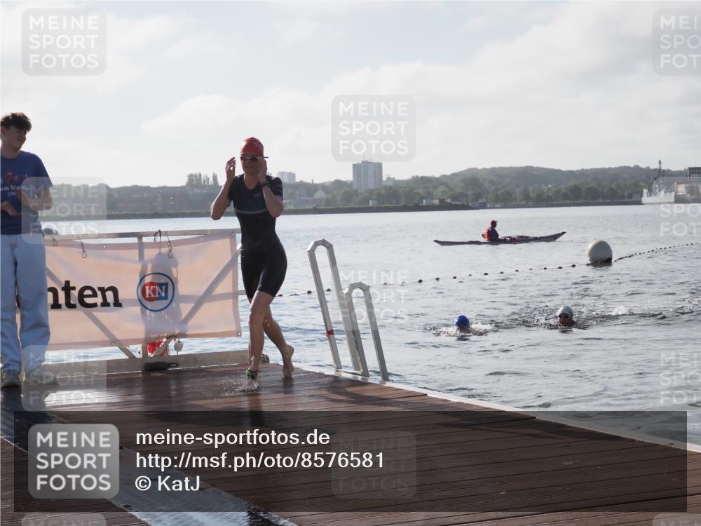17.08.2025 - KN Förde Triathlon 2025 KatJ http://msf.ph/oto/8576581 17.08.2025 09:14:29 Schwimmen 140, 140 meine-sportfotos.de