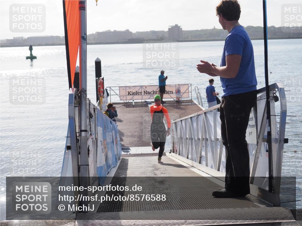 17.08.2025 - KN Förde Triathlon 2025 MichiJ http://msf.ph/oto/8576588 17.08.2025 09:10:42 Schwimmen 105, 113, 253, 113, 121 meine-sportfotos.de