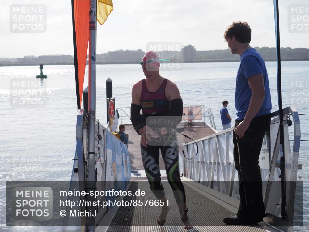 17.08.2025 - KN Förde Triathlon 2025 MichiJ http://msf.ph/oto/8576651 17.08.2025 09:10:49 Schwimmen 113, 121, 121 meine-sportfotos.de