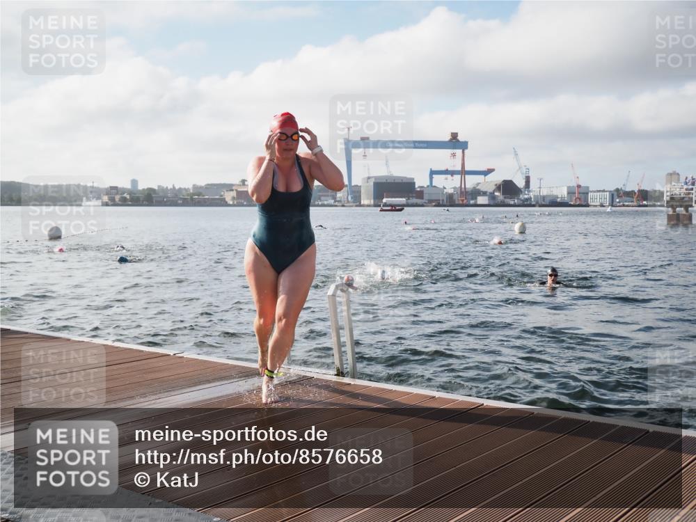 17.08.2025 - KN Förde Triathlon 2025 KatJ http://msf.ph/oto/8576658 17.08.2025 09:14:47 Schwimmen 128, 139, 146, 150, 155, 159, 128, 139, 146, 150, 155, 159 meine-sportfotos.de