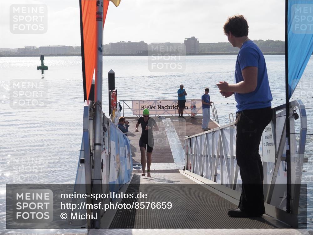 17.08.2025 - KN Förde Triathlon 2025 MichiJ http://msf.ph/oto/8576659 17.08.2025 09:11:13 Schwimmen 117, 116, 117, 125, 157 meine-sportfotos.de