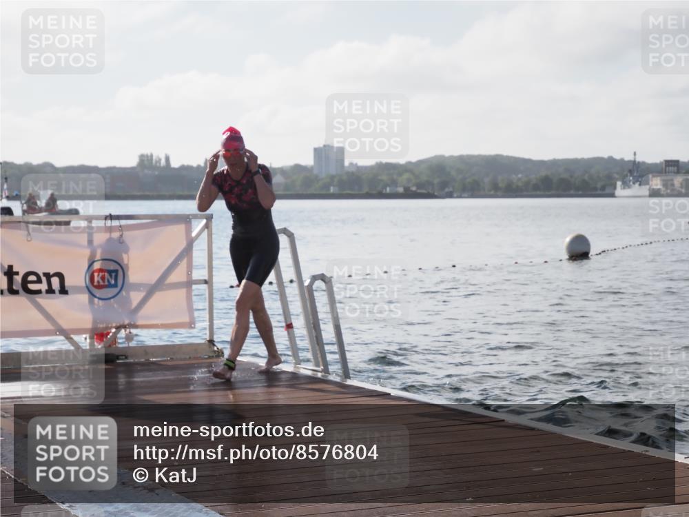 17.08.2025 - KN Förde Triathlon 2025 KatJ http://msf.ph/oto/8576804 17.08.2025 09:15:13 Schwimmen 143, 145, 147, 133, 143, 145, 147 meine-sportfotos.de